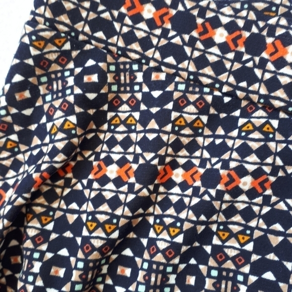 H&M mini  A-line  skirt - Picture 2 of 5